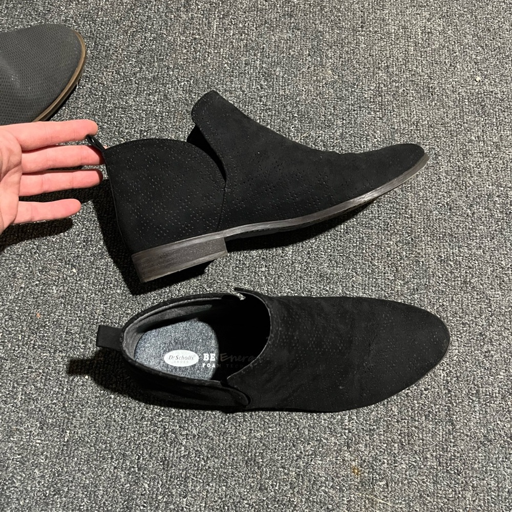Women’s dress shoes